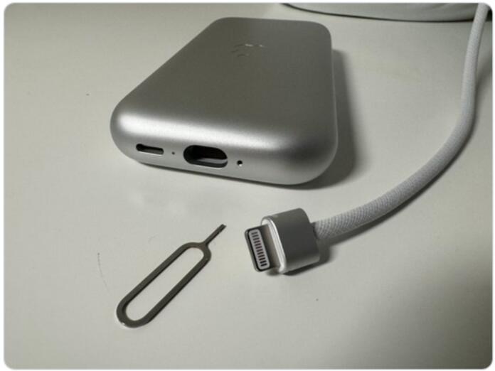 苹果 Vision Pro 头显外接电池线缆可拆卸：配「肥胖」版 Lightning 接口